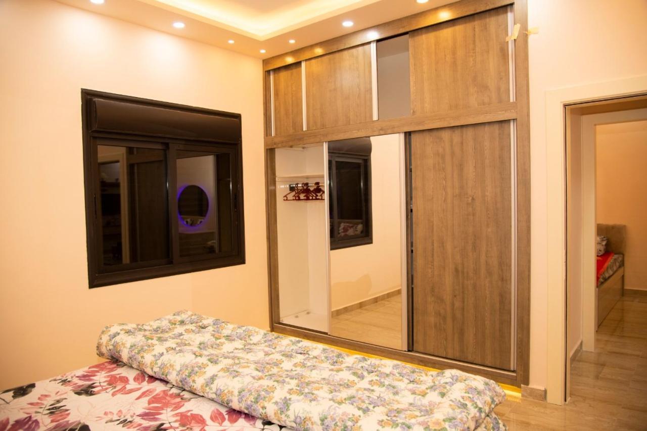 Lotus Housing For Furnished Apartments Dzseras Kültér fotó