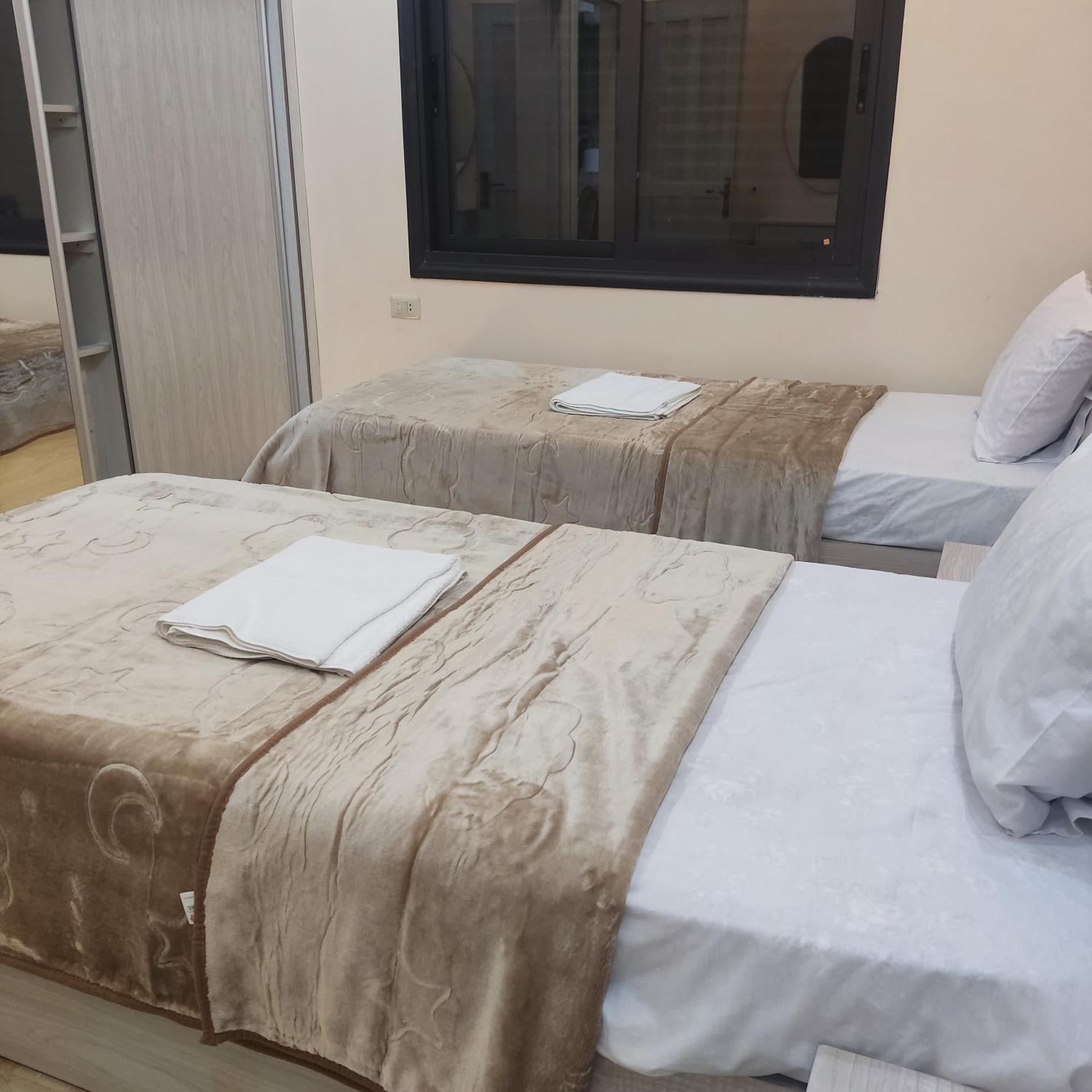 Lotus Housing For Furnished Apartments Dzseras Kültér fotó