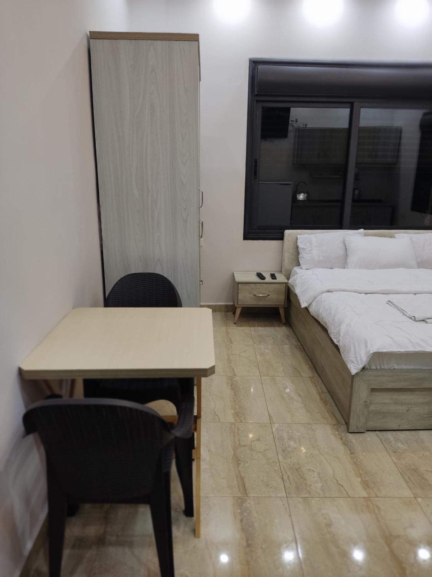 Lotus Housing For Furnished Apartments Dzseras Szoba fotó